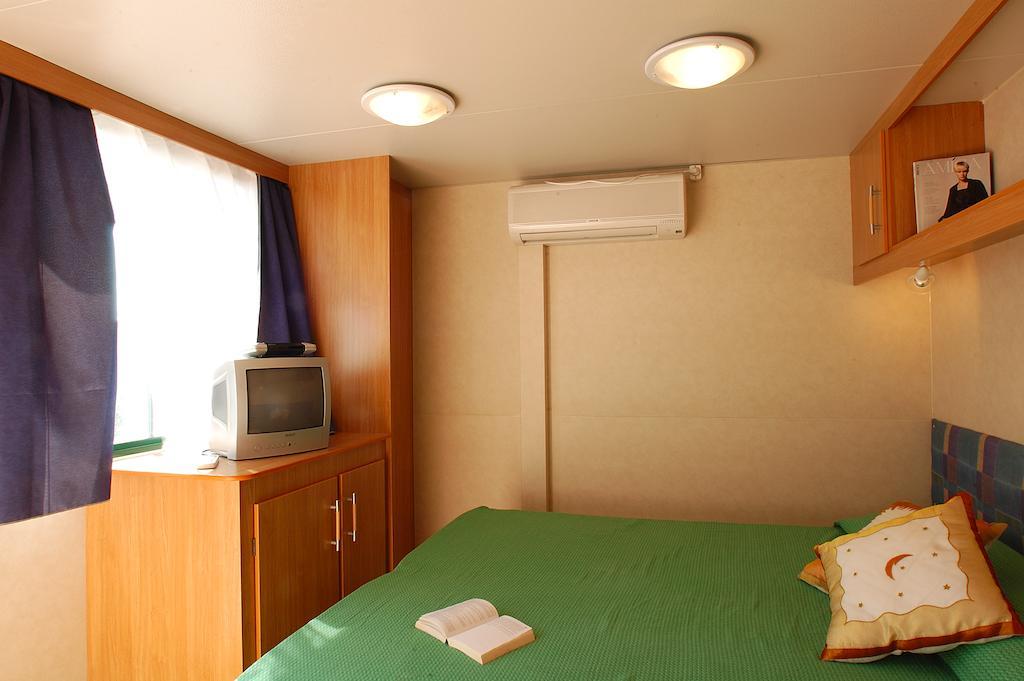 Camping Edy Diano Marina Room photo