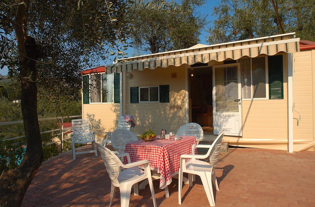 Camping Edy Diano Marina Exterior photo